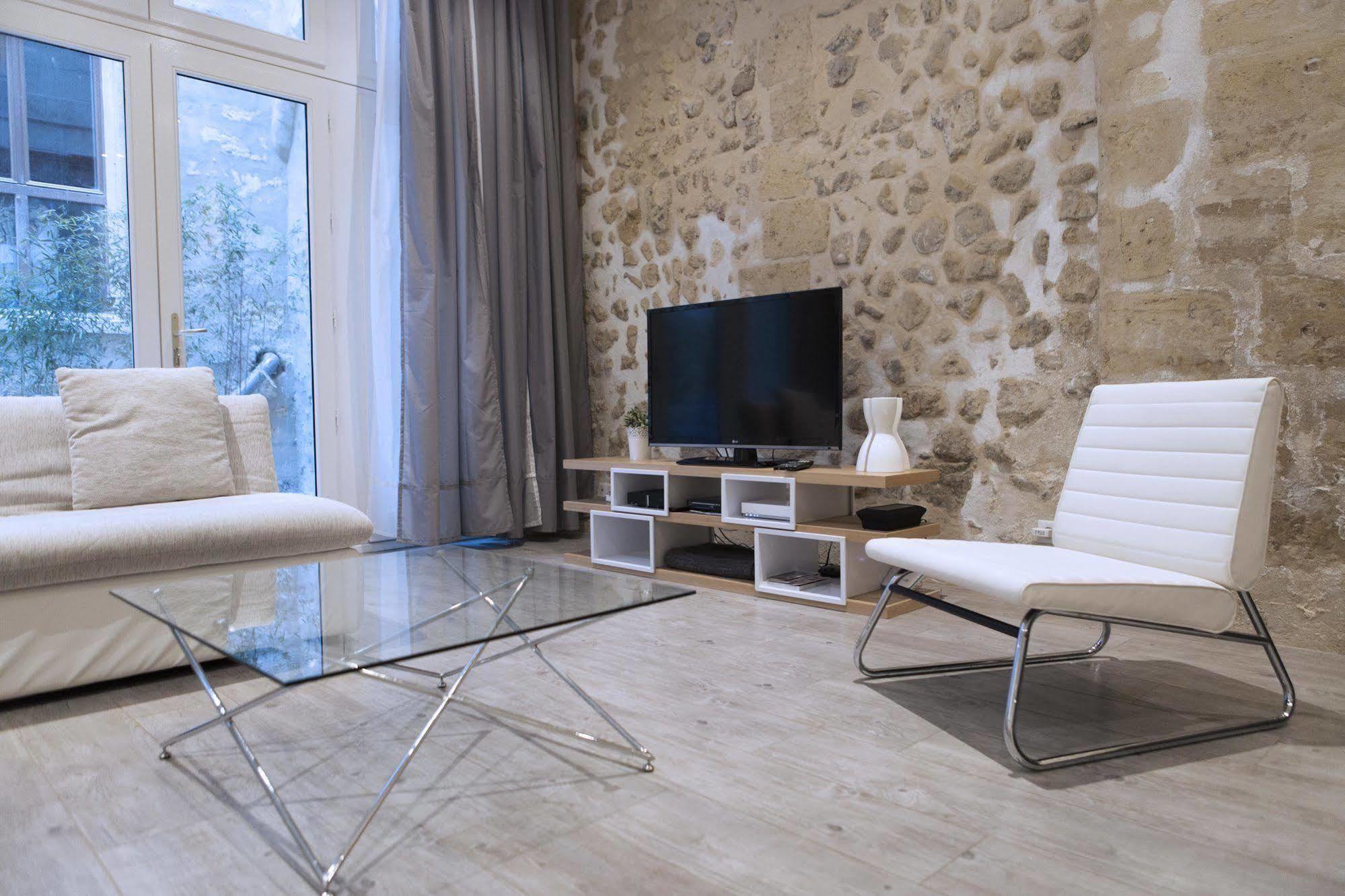 Ausone Beautiful Loft Apartment In Historical Center + Terrace And Parking Бордо Екстериор снимка
