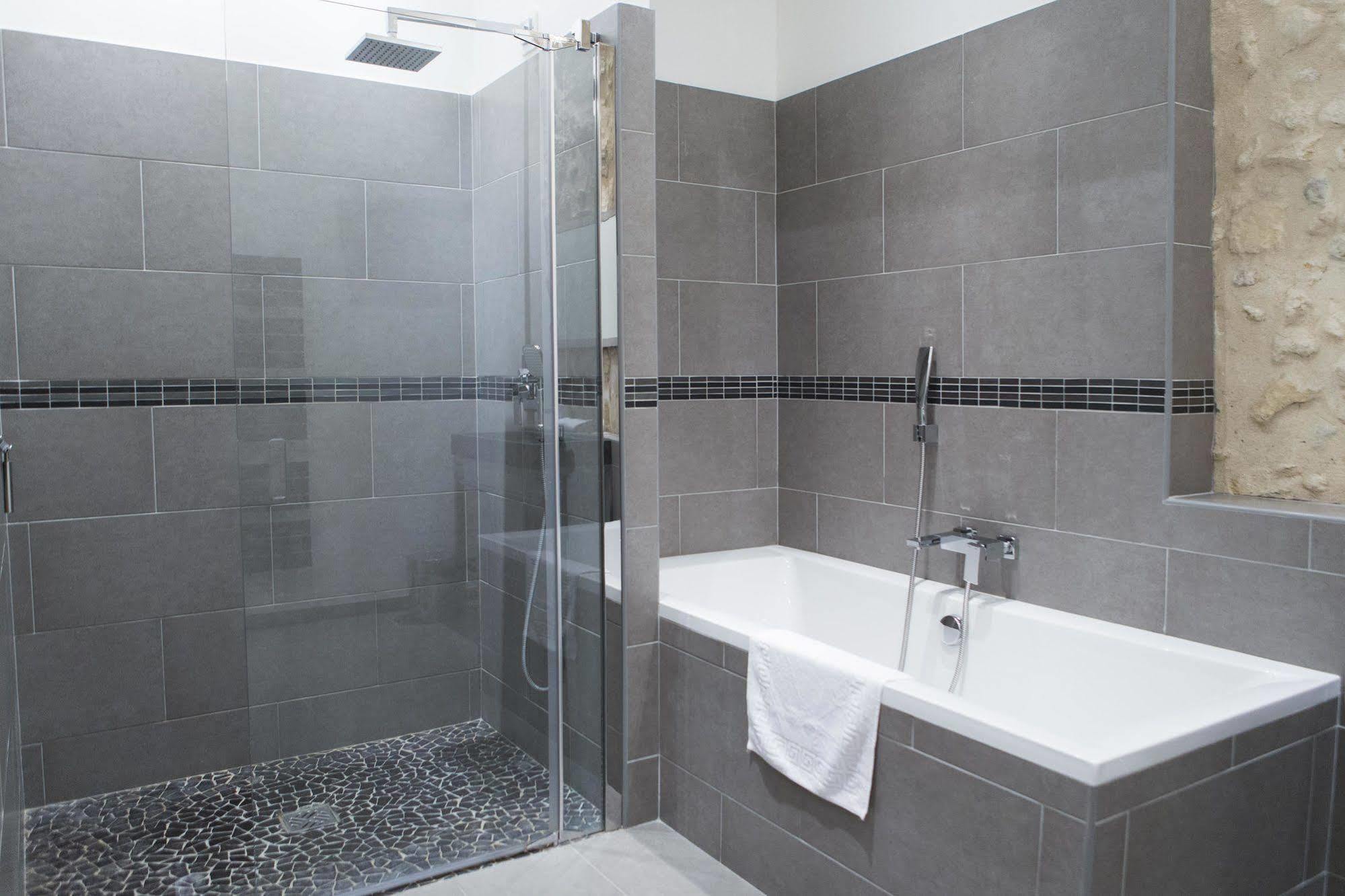 Ausone Beautiful Loft Apartment In Historical Center + Terrace And Parking Бордо Екстериор снимка