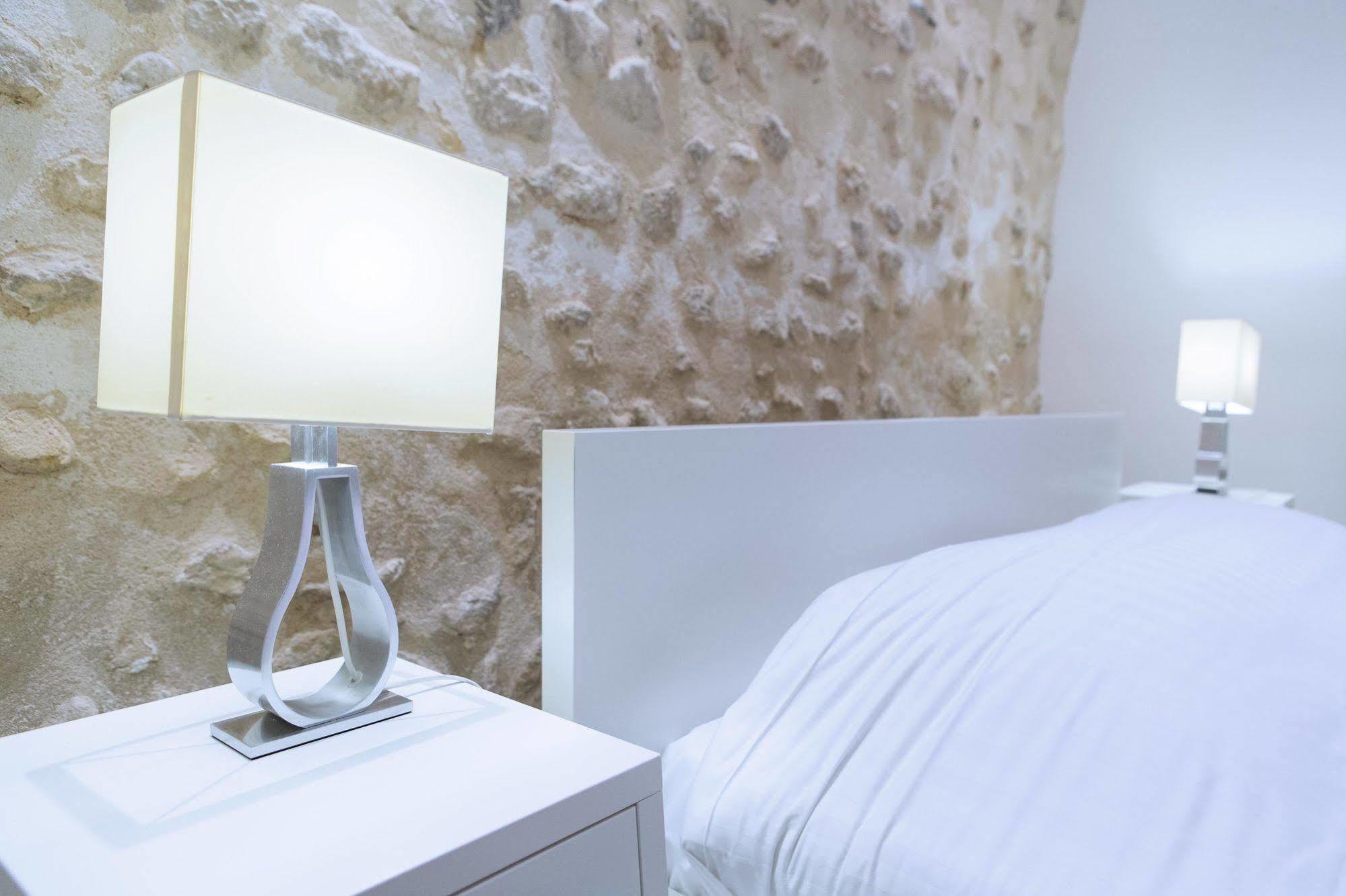 Ausone Beautiful Loft Apartment In Historical Center + Terrace And Parking Бордо Екстериор снимка