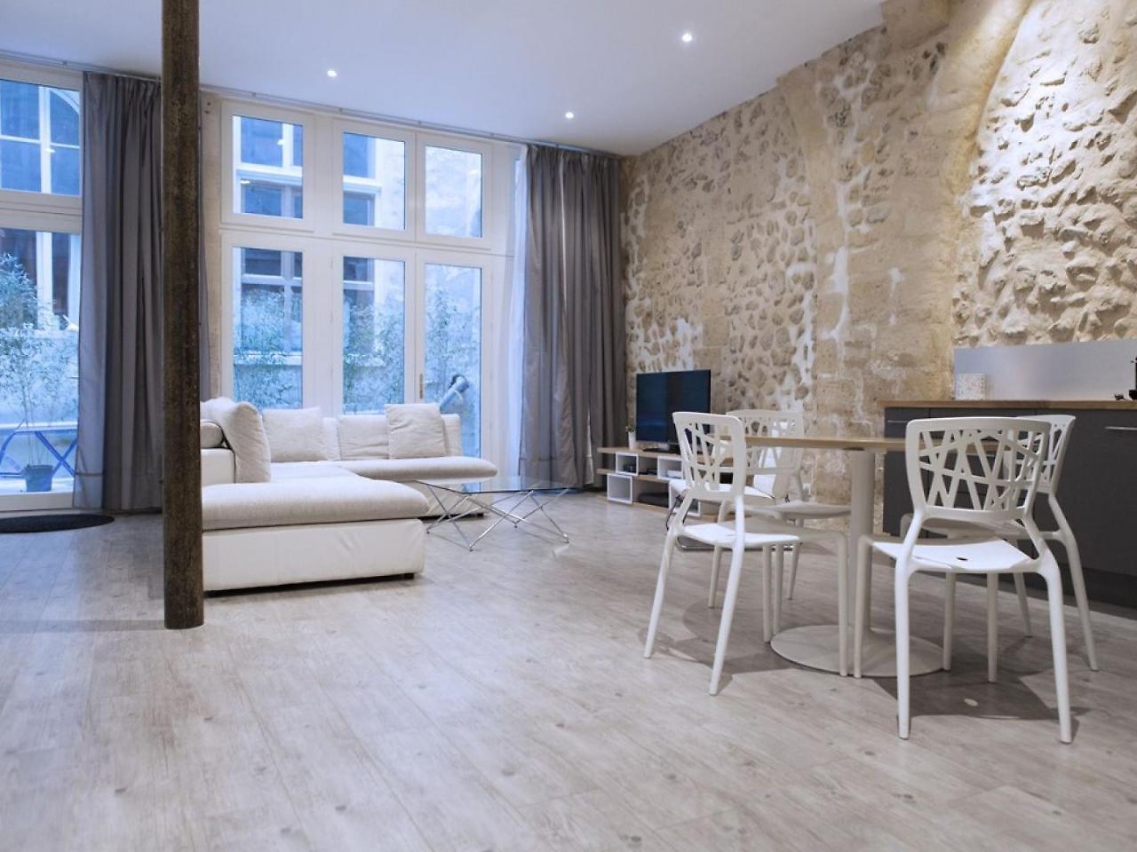 Ausone Beautiful Loft Apartment In Historical Center + Terrace And Parking Бордо Екстериор снимка